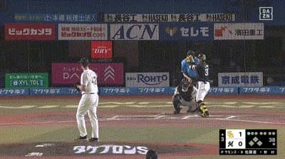 【ロッテ対ソフトバンク22回戦】ソフトバンク・佐藤直樹、ロッテ・サモンズから第4号ソロホームラン!リードを2点に広げる!!!!!!!!!!!!!
