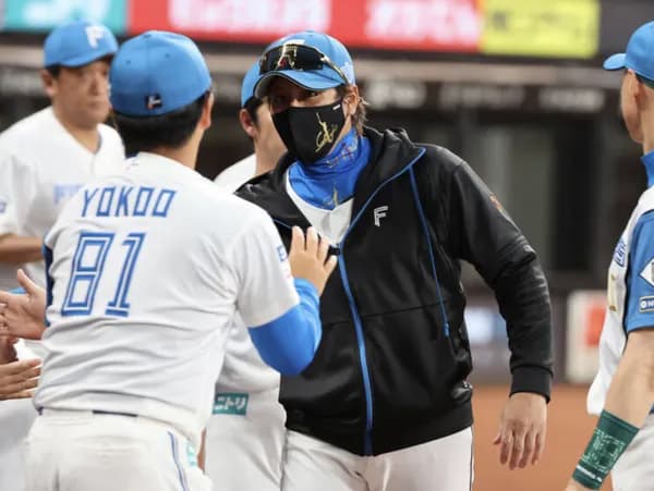 日ハム、ソフトバンクの敗北で2ゲーム差にせまる