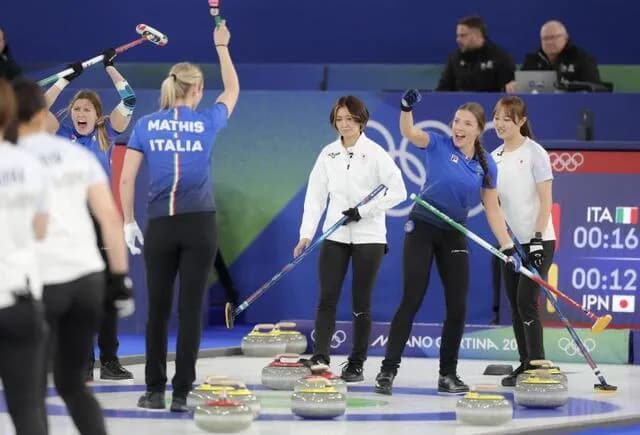 カーリング女子(1勝6敗・最下位)吉村は涙「金メダルを目標にしていたのに思い通りにならなかった」