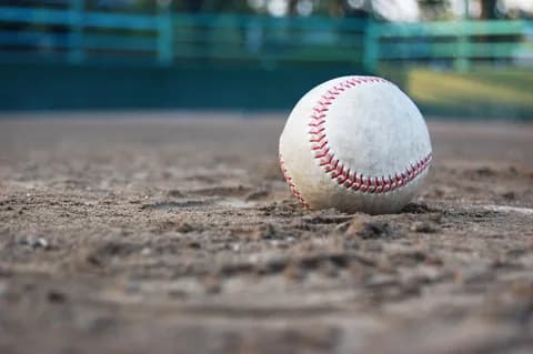 ワンナウト満塁でファーストゴロが飛んできたら