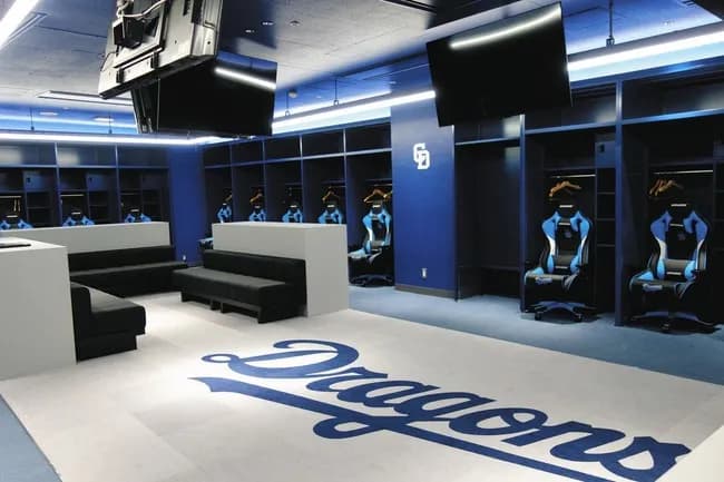 かっこよすぎる!バンテリンドームの選手ロッカー、リニューアル 中日・藤嶋「居心地は最高でした」