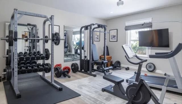 【朗報】ジム行き始めたら2週間で体脂肪率が2%落ちるwwwwwwww