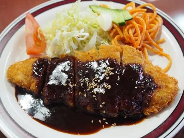 名古屋で食べるべきもの「味噌カツ」しかない