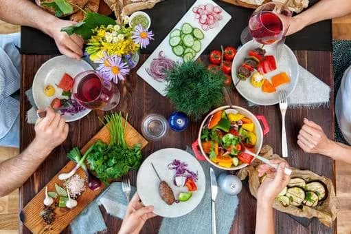 【疑問】飯の本質って栄養補給やろ?wwwwwwwwwwwwwwww