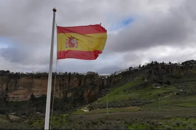 トランプ「スペインが基地を使わせてくれない、報復で取引を全て停止する」