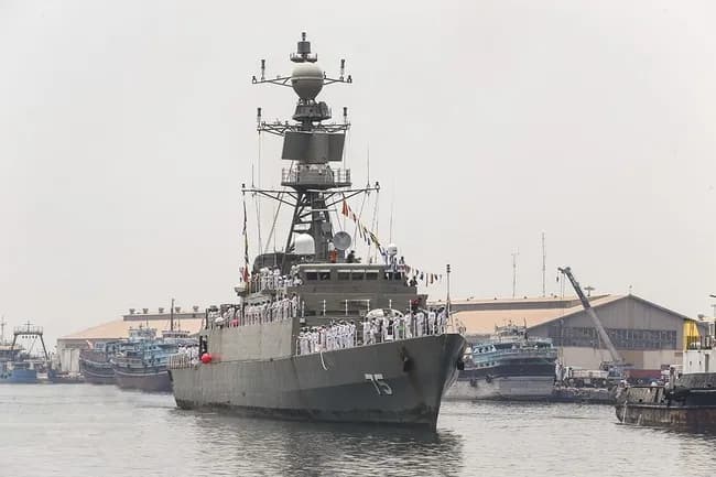 【悲報】イラン軍艦、沈没 100人超が行方不明 潜水艦による攻撃か