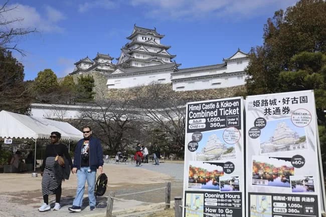 【悲報】姫路城が入場料を大幅値上げ 1000円→2500円wwww