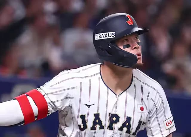 坂本と佐藤輝明、酷評される