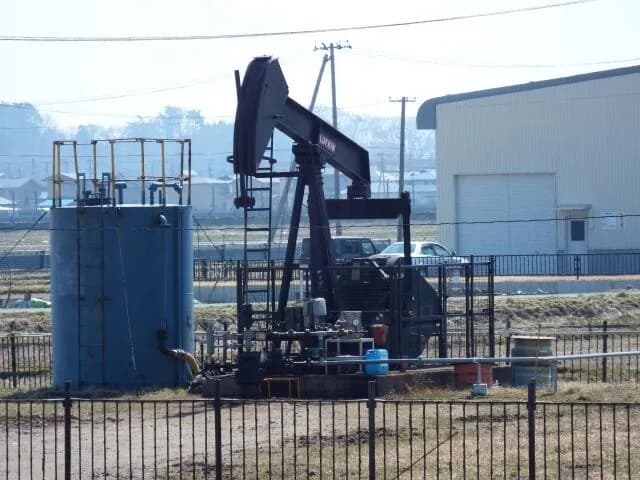 日本て石油出ないの?