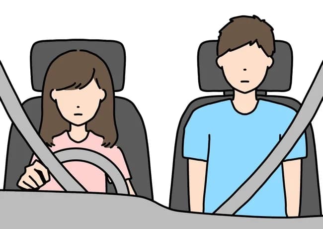 免許持ってねーのに助手席でうだうだ言う奴