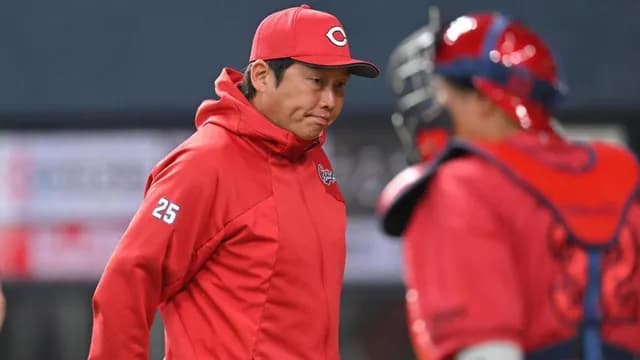 【鬼】カープ石原貴規に新井監督が苦言「サインミスをする選手は使えない」バント→ヒッティングで併殺打
