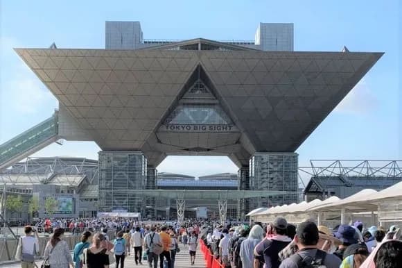 【愕然】「オタク」というワードを生み出した奴のコミケ感想、現在のチー牛にも刺さってしまう・・・・・