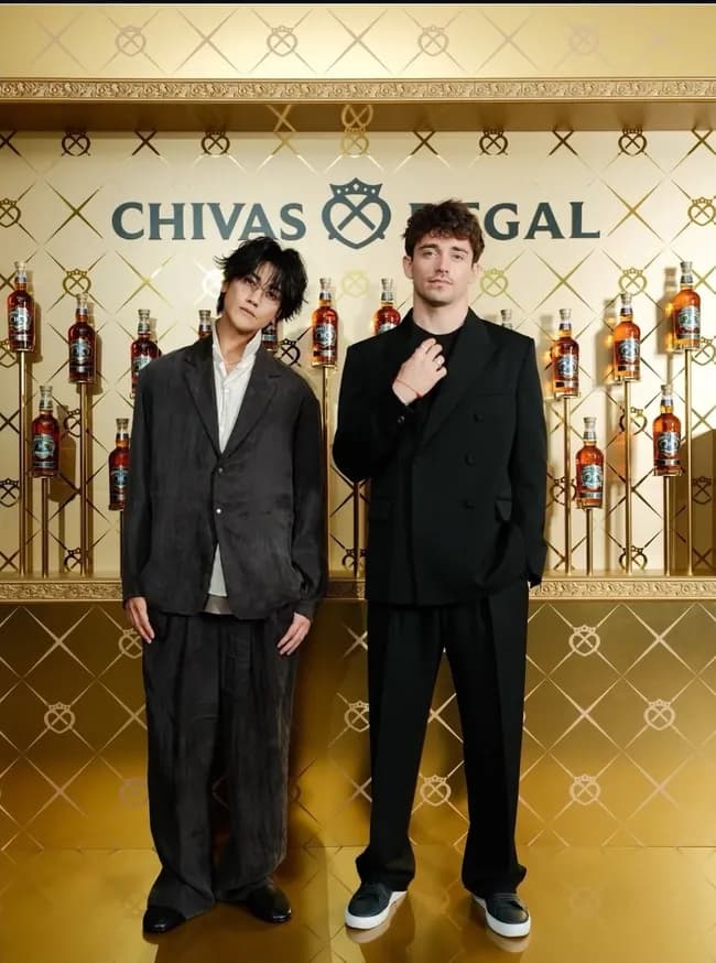 【悲報】F1レーサーと元ジャニタレが並んだ結果wwwwwwww