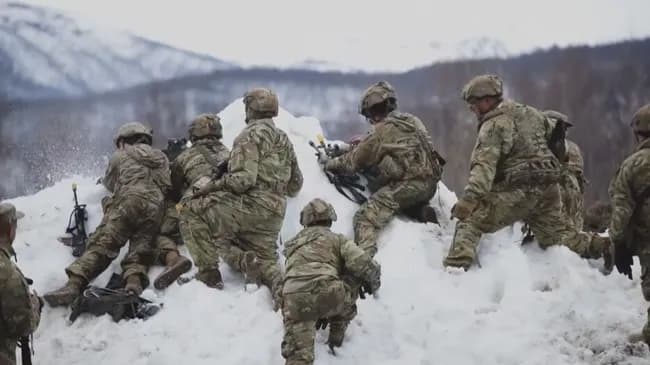 米軍、1万人規模の追加部隊を派遣へ