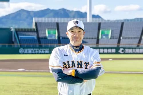 【悲報】巨人阿部監督、9回1点ビハインドで2年3億のFA戦士にバントさせてしまうwwwwwwwwww