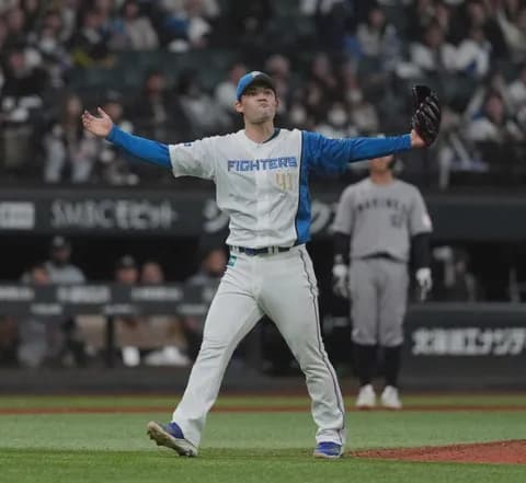 【日本ハム】福谷浩司が無失点で締めガッツポーズ!|ロッテ戦|反応まとめ|4/2