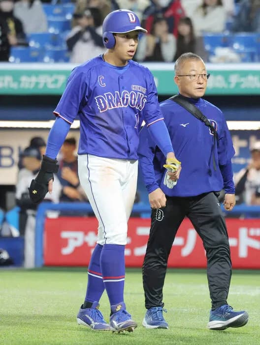 【中日】また悪夢 岡林が右太もも裏の肉離れの疑いで登録抹消が濃厚 井上監督「厳しい状況は間違いない。いるメンバーでやっていくしか…」