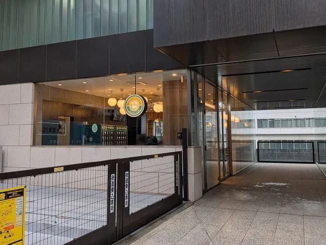 秋葉原に480円で24時間滞在できるカフェ誕生wwwwwwwwwww