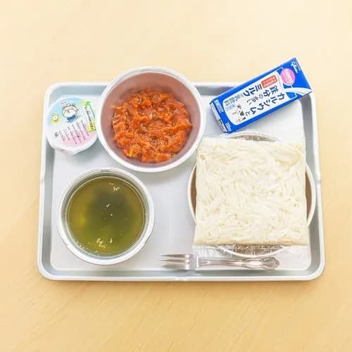 【悲報】静岡給食、ソフト麺届かず児童823人が麺なしミートソースを食わされる←スパゲッティ茹でろよwwwwwwwwww