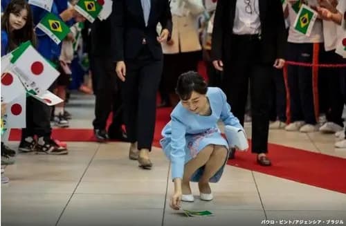 【悲報】佳子さま、あやうく「おパンツ」がお見えになってしまうwwwwwwwwww