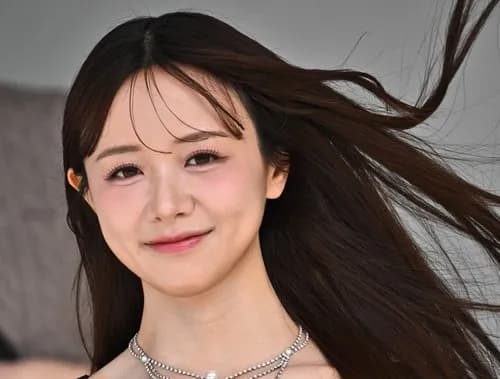 【悲報】森香澄さん「知らないグラビアに私の顔がはめ込まれて…泣き寝入りするしかないのかな」wwwwwwwwww