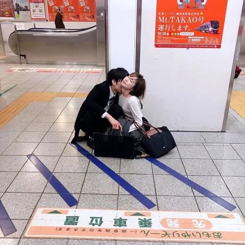 【悲報】吉岡里帆さん、オッサンとの路上キス動画が出回ってしまうwwwwwwwwww
