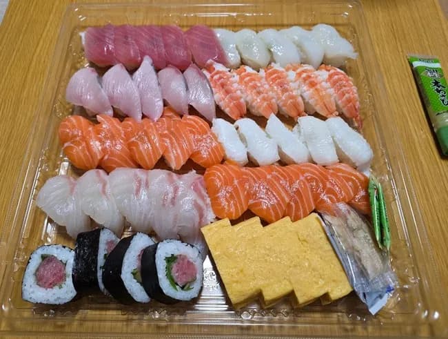 【画像】コストコの寿司(3,980円)←これにいくら出せる?🥺🍣