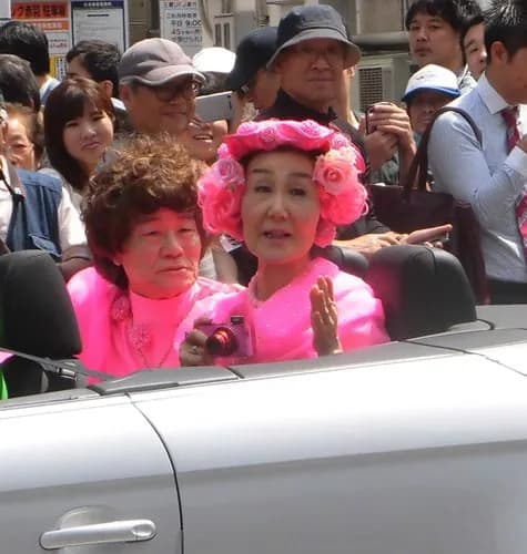 【悲報】林家ペーさん、NTT本社に凸して対応してくれた受付女性の顔写真とフルネームを公開してしまうwwwwwwwwww