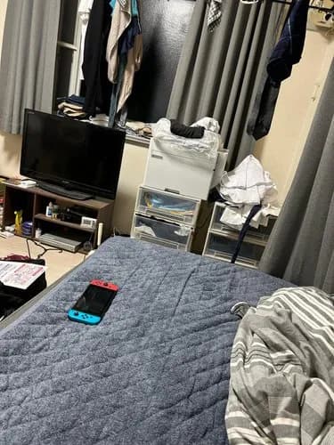 【画像】自分の部屋の写真撮ってAIでドスケベ女を召喚するのエッッッすぎるwwwwwwwwww