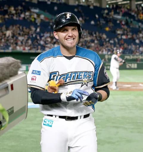 【日本ハム】ブランドン・レアード氏が「ファイターズチャンピオンシリーズ」に来場 6・24
